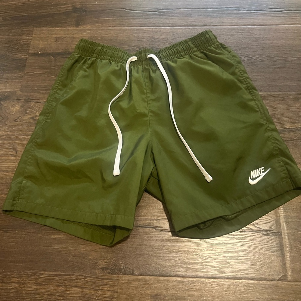 Nike Forest/Olive Green Athletic Shorts small